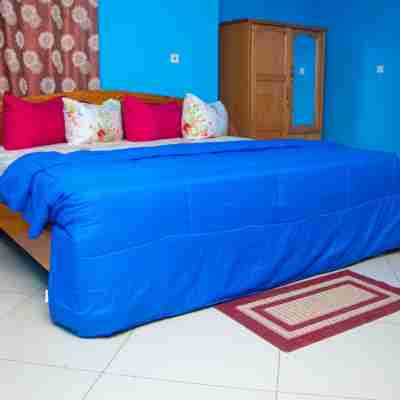 NP Plaza Hotel Rooms