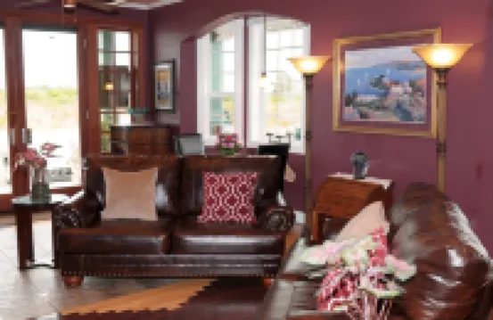 The Collins Inn and Seaside Cottages - Adults Only
