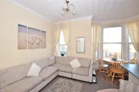 Bridle Lodge Apartments