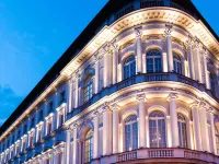 Raffles Europejski Warsaw Отели рядом с достопримечательностью «Площадь Гжибовского»