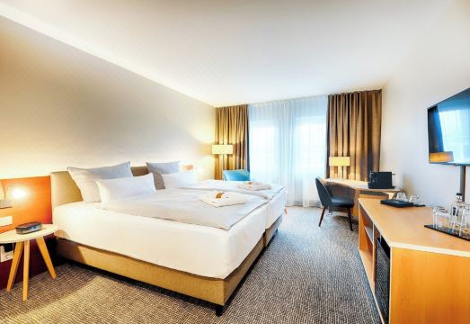 1. 웰컴 호텔 마르..