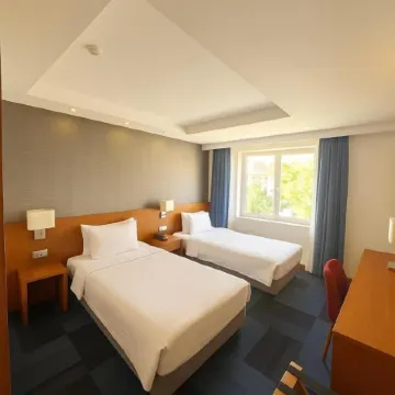 塔克希姆快捷酒店