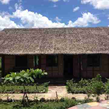 Calayo Beach Resort Hotel Exterior