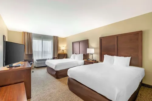 Comfort Inn & Suites Grinnell Near I-80 Hotels in Grinnell