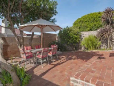 White Shark Guest House Hotels in Gansbaai