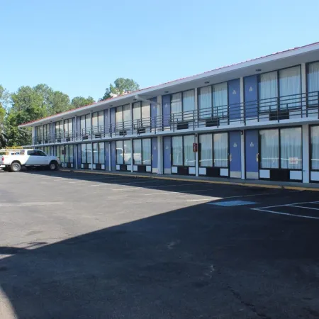Motel 6 Cleveland, TN