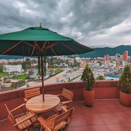 Hotel Charlotte Suite 26 Отели рядом с достопримечательностью «Конгресс-центр G12»