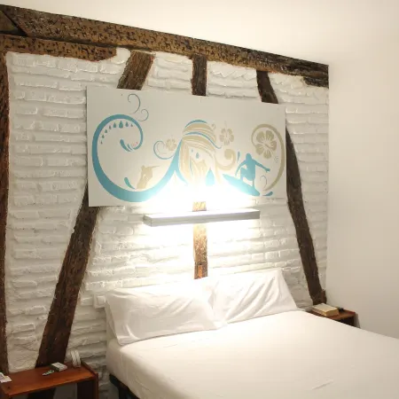 Pensión AliciaZzz Bed and Breakfast Bilbao