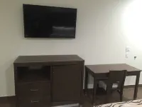 Crystal Inn & Suites IAH Humble