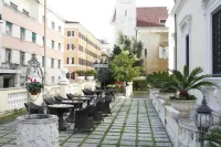 Hotel Villa Pinciana Отели в г. 