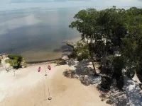 Seaside Chateau Resort - Beach