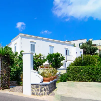 Villa Giusto Hotels near Sant'Angelo
