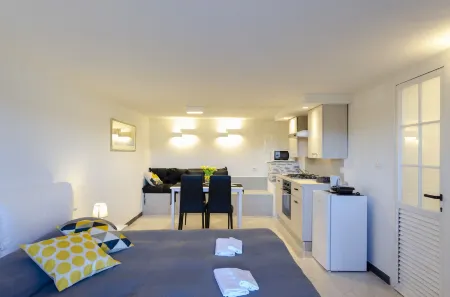 Al Rifugio di San Massimo, Beautiful Studio with Terrace Surrounded by Nature in Rapallo