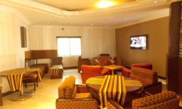 나이에 서배너 스위트(Thornberry Savannah Suite Hotel) 3성급 호텔 수영장