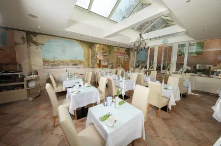 Hotel Alpha Отели рядом с достопримечательностью «Штадтпарк Ганновер»