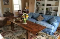 The Sunny G B&B Hotels in Campton