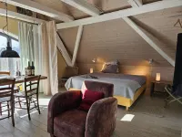 Blue Wall Bnb - Business Apartments - Homestays