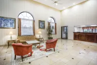 Days Inn & Suites by Wyndham Columbia Airport Hotels in Cayce