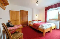 Pod Tatrami 2 - świetna Lokalizacja, Obok Przystanku Ski Busa Oraz Restauracji, duży Parking Hotel di Bialka Tatrzanska