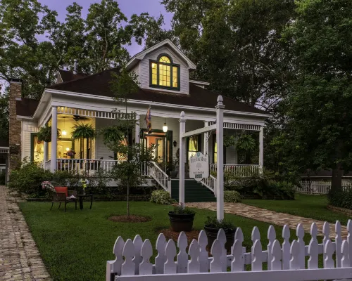 White Oak Manor Bed and Breakfast Hotels in Jefferson