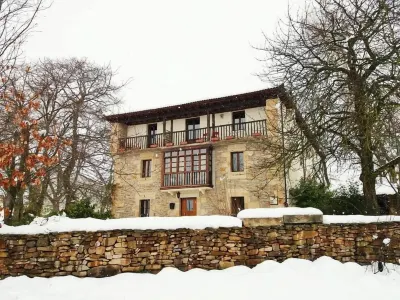 엘 카히갈 데 퀸타나 Via Ferrata Cigüenza I - Guias y Alquileres 주변 호텔