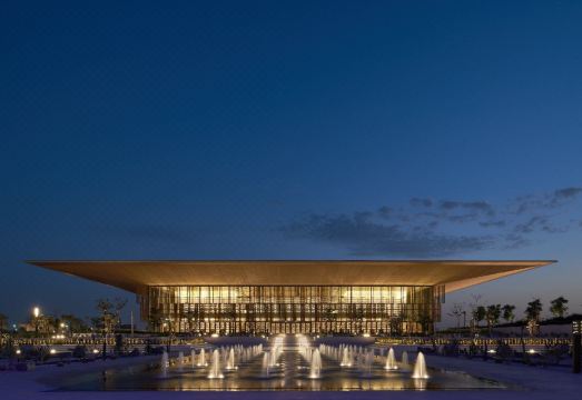 1. 더블트리 바이 ..