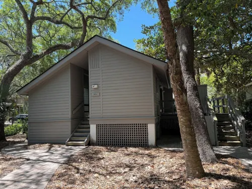 2BR 2BA Oceanwoods Cottage, Short Walk to the Beach and Park