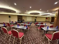 Grand Vaves Otel Hotels in Çukurçayır