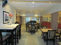 Ramada by Wyndham Glendale Heights/Lombard Hotels in Carol Stream
