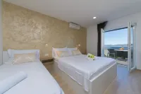 Apartments Villa Nadalina Deluxe Brela Beach 주변 호텔