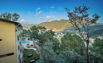 Resorts by the Baagh Bhimtal