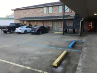 モンティゴ イン - 駐車場