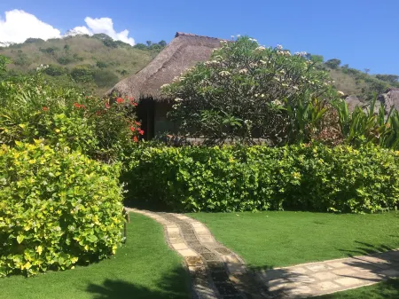 Sunia Loka Bungalows & Dive Center Отели рядом с достопримечательностью «Biorock Pemuteran bali»