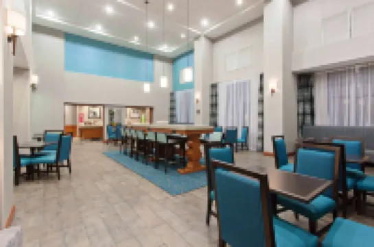 Hampton Inn & Suites Clovis-Airport North Hotels in Clovis