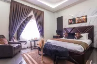 Gyamfuaa Court Apartment Hotels in Botsomtwe