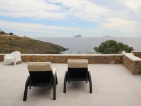 Iliadasuites Simousi Kythnos Hotels in Kythnos