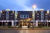 Crowne Plaza Dublin Airport Hotels near Ha'penny Bridge