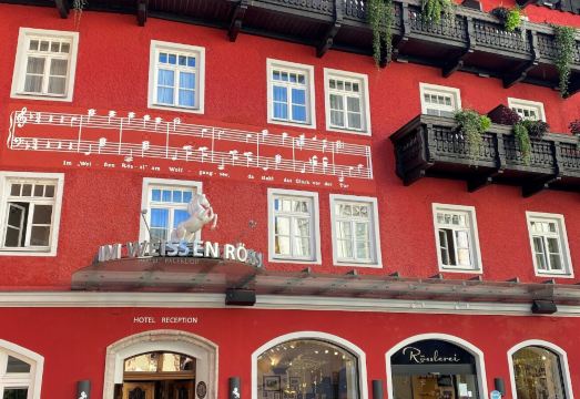 [Romantik Hotel Im Weissen Rössl 외관]