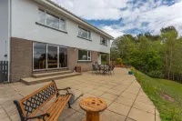 Braeburn Guest House / B&B