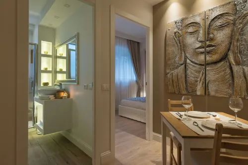 Aruna Suites - Condos