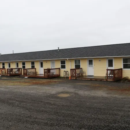 The Lowtide Motel