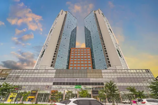 The Stay Songdo Hotels near Songdo Central Park