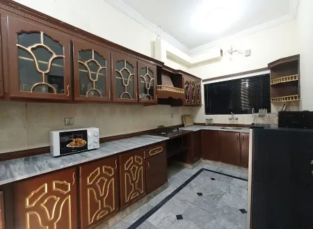 Room-Room Serene Retreat in Rawalpindi -