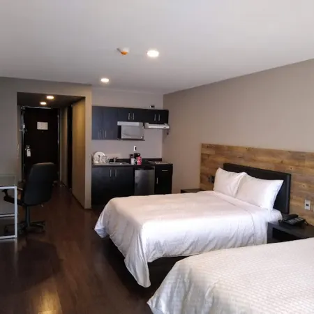 Elite 47 Hotel & Suites Отели рядом с достопримечательностью «Санта-Фе»