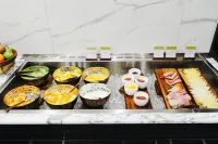 DoubleTree by Hilton Wellington - breakfast