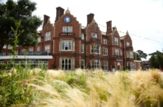 オーウェル ホテル のホテル