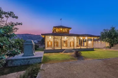 CosmicStays Parambi Cozy Farmstay & Vintage Charm Hotels in Varve Khurd