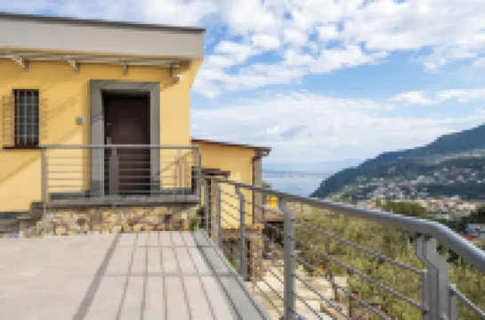 Regina Vittoria Relais EcoSmart Luxury Home Spa - de Vivo Realty