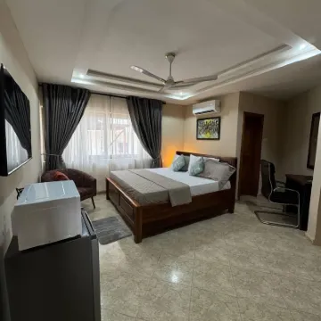 Chester Hill Residence Hotels near Achimota Retail Centre