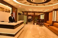 Hotel The Grand by Nexottel Hôtels à : Robertsganj